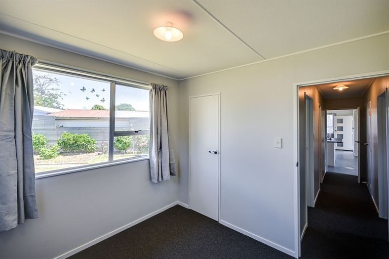 Photo of property in 32 Cortes Crescent, Flaxmere, Hastings, 4120