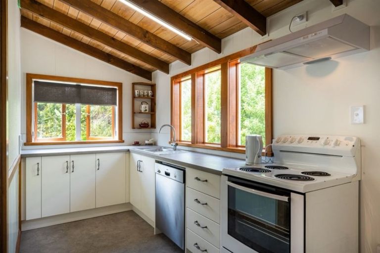 Photo of property in 2/20 Donovan Avenue, Massey, Auckland, 0614