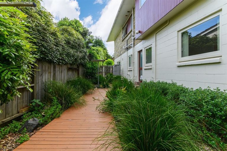 Photo of property in 38 Marywil Crescent, Hillcrest, Auckland, 0627