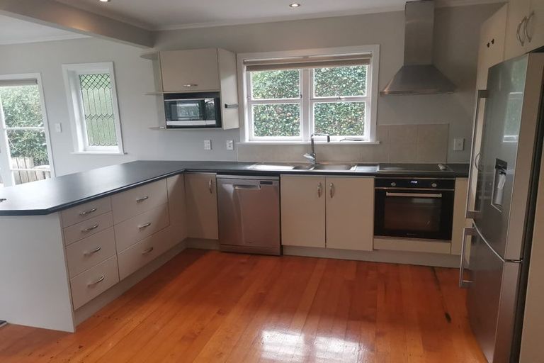 Photo of property in 1/3 Windy Ridge Road, Glenfield, Auckland, 0629