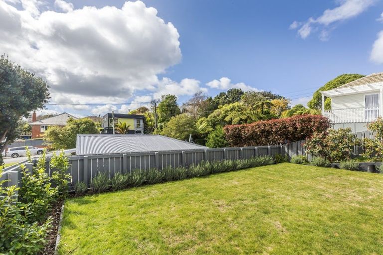 Photo of property in 45 The Drive, Tawa, Wellington, 5028
