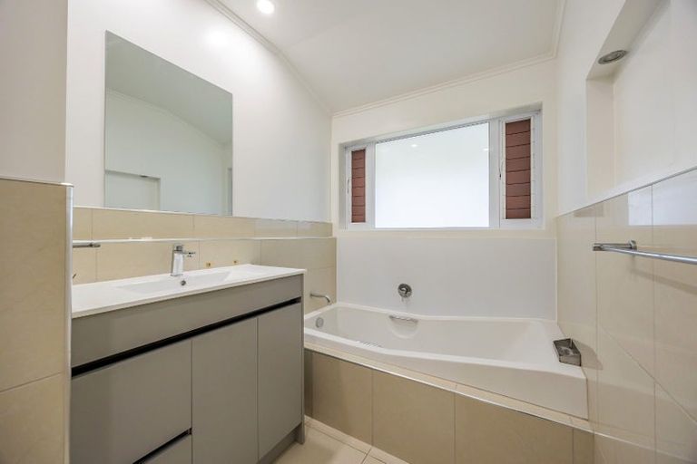 Photo of property in 54 Nile Road, Milford, Auckland, 0620