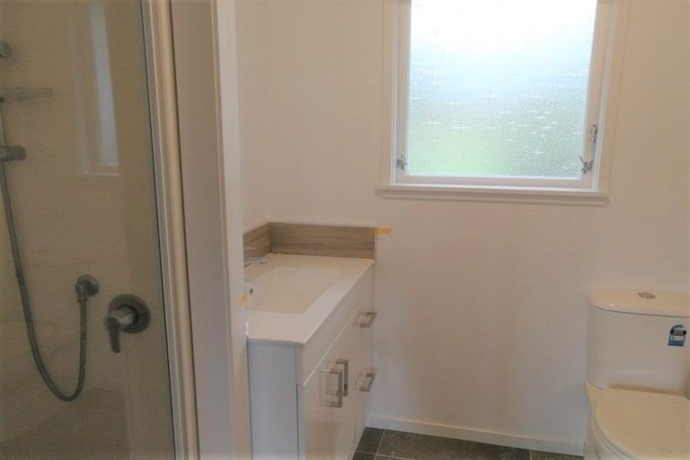 Photo of property in 104 Salamanca Road, Sunnynook, Auckland, 0620