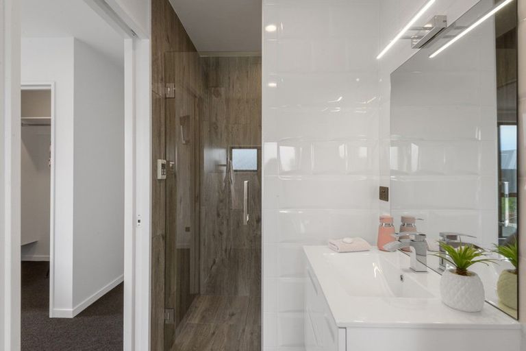 Photo of property in 5 Kawharu Street, Marshland, Christchurch, 8083