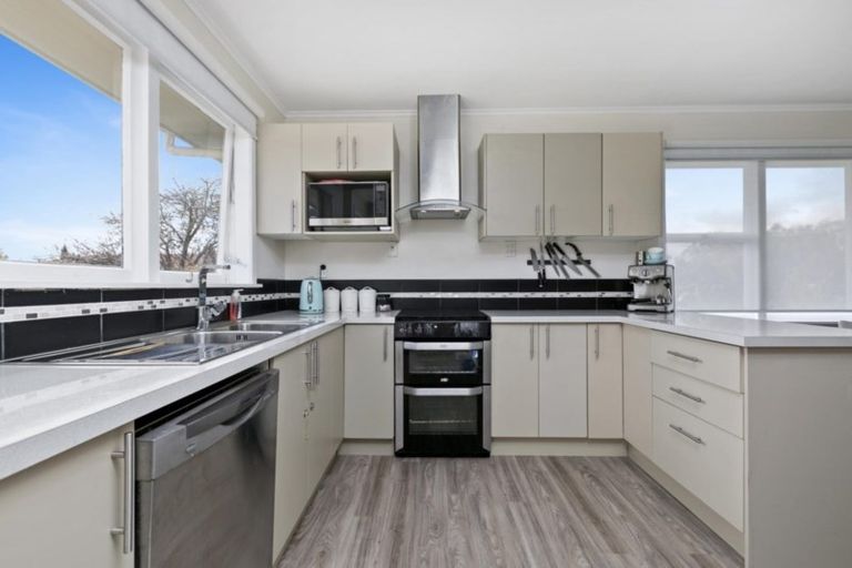 Photo of property in 5 Wembury Grove, Parkvale, Tauranga, 3112