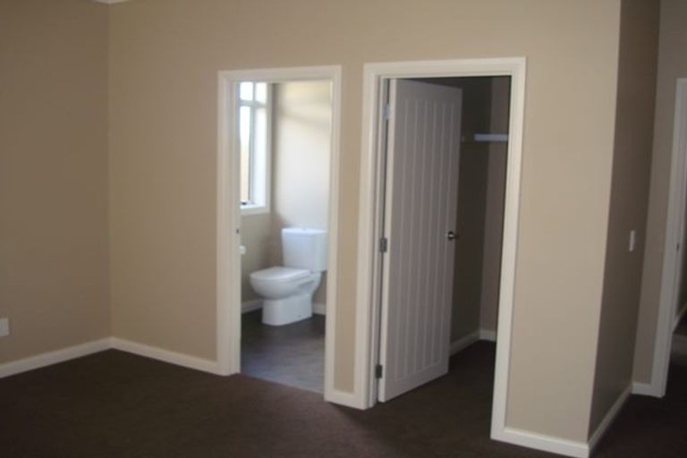 Photo of property in 1 Sandleigh Road, Hamilton Lake, Hamilton, 3204