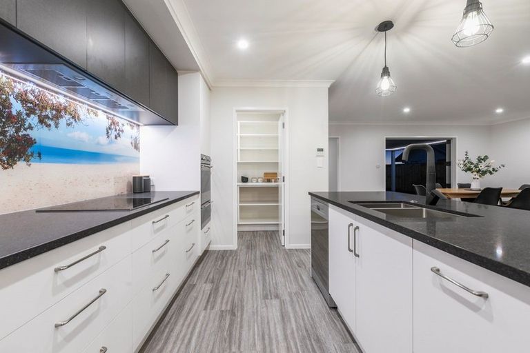 Photo of property in 32 Montiicola Drive, Papamoa Beach, Papamoa, 3118