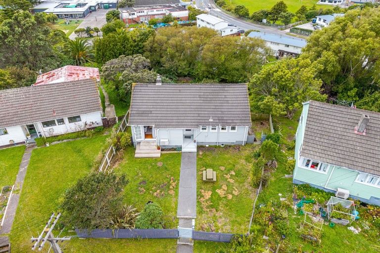 Photo of property in 11 King Crescent, Ranui, Porirua, 5024