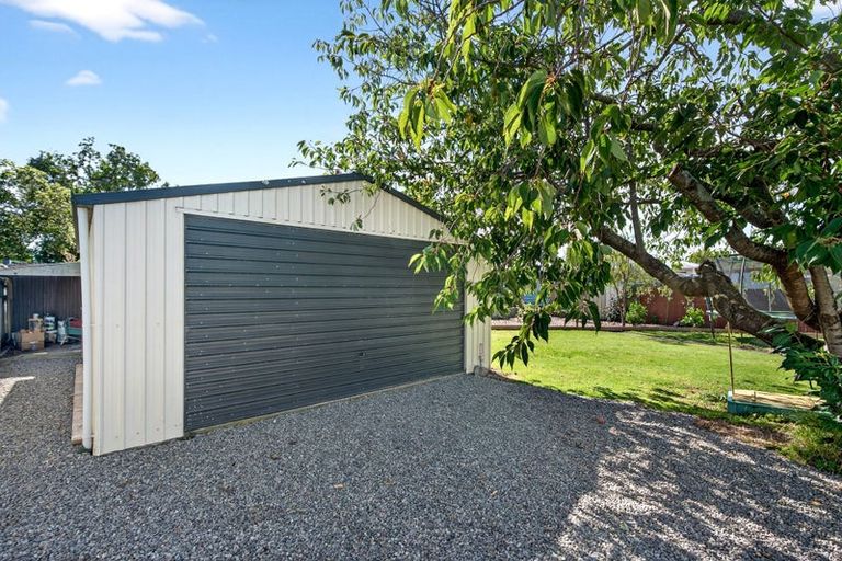 Photo of property in 2 Philip Street, Carterton, 5713