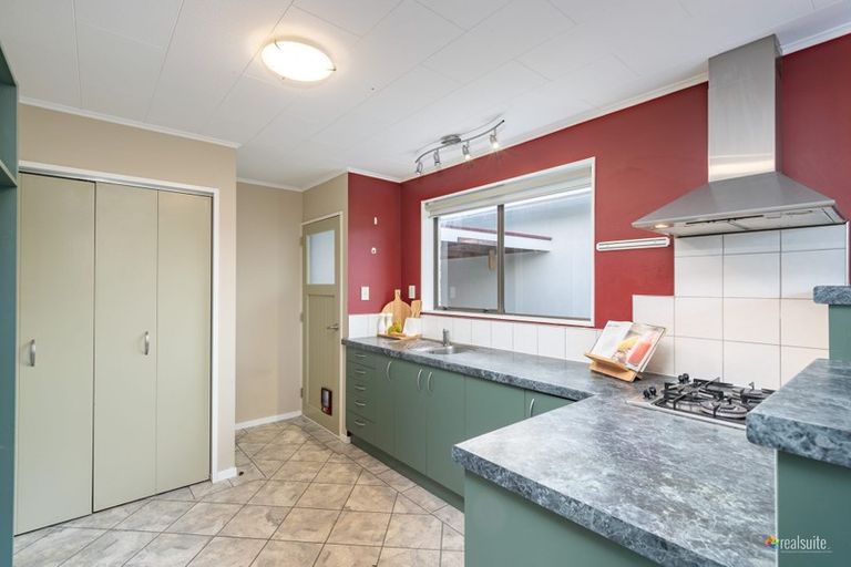 Photo of property in 2/35 Shanly Street, Brown Owl, Upper Hutt, 5018