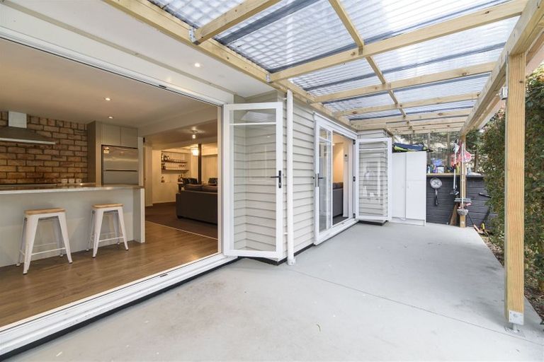 Photo of property in 44 Taupo Street, Green Bay, Auckland, 0604