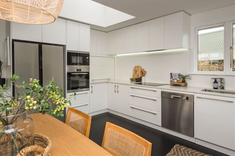 Photo of property in 29 Main Road, Redcliffs, Christchurch, 8081