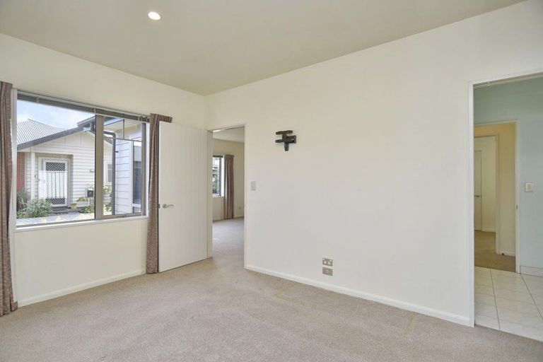 Photo of property in 18 Streamside Court, Woolston, Christchurch, 8062