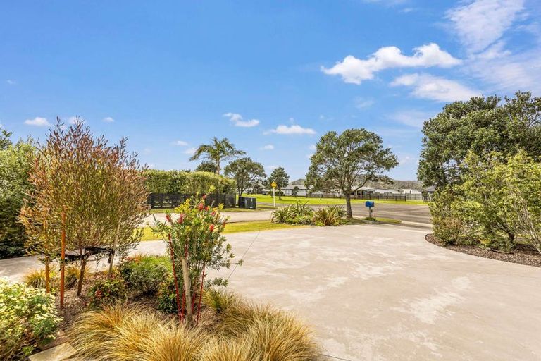 Photo of property in 337 Harbour Drive East, Matarangi, Whitianga, 3592