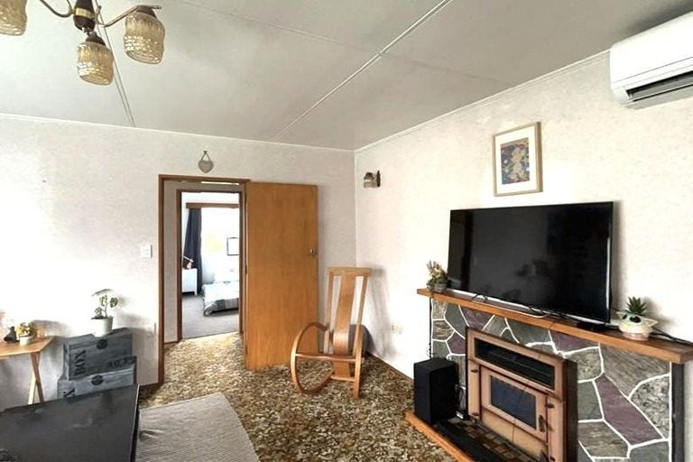 Photo of property in 30 Tennyson Crescent, Stoke, Nelson, 7011