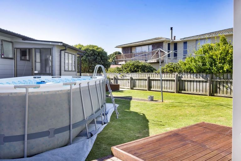 Photo of property in 15 Wilson Road, Opunake, 4616