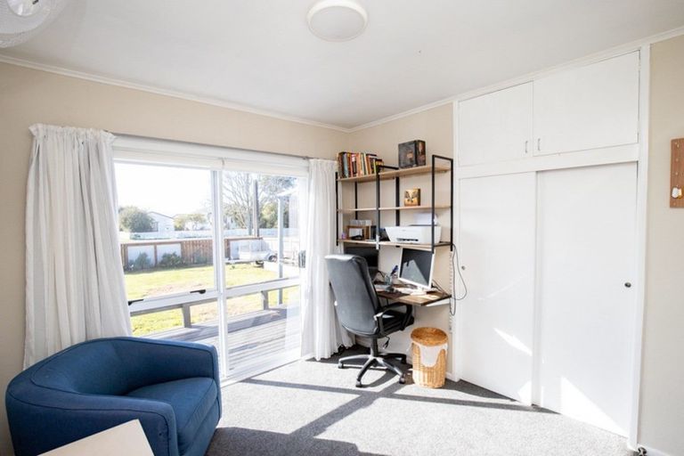 Photo of property in 71 Pipiroa Road, Ngatea, 3503