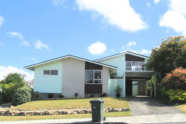 Photo of property in 33 Sunnyview Drive, Brown Owl, Upper Hutt, 5018