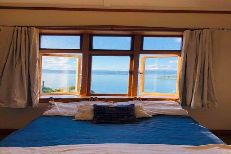 Photo of property in 112 Grafton Road, Roseneath, Wellington, 6011