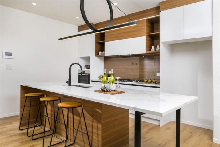 Photo of property in 60 Schoolside Road, Kumeu, 0810