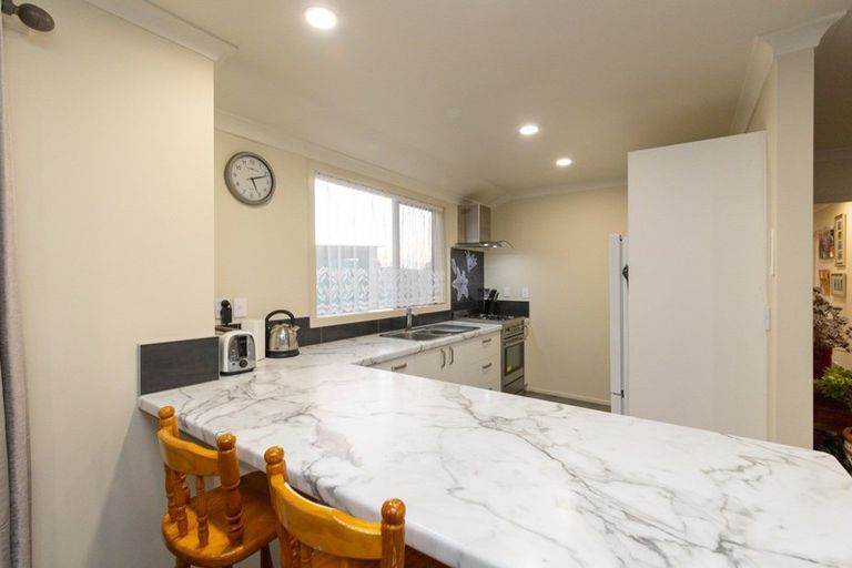 Photo of property in 15a Bovis Street, Shannon, 4821