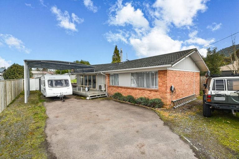 Photo of property in 6 Corilin Place, Mangakakahi, Rotorua, 3015