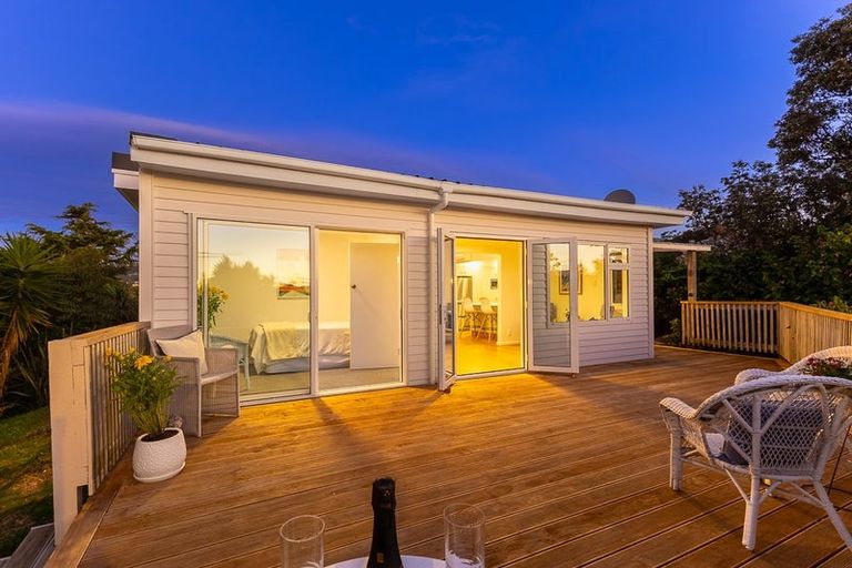 Photo of property in 16 Allen Road, Raumati Beach, Paraparaumu, 5032