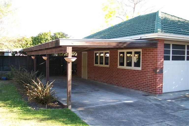 Photo of property in 255 Wairakei Road, Bryndwr, Christchurch, 8053