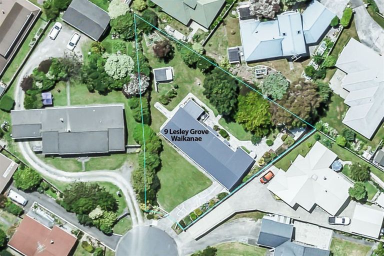 Photo of property in 9 Lesley Grove, Waikanae, 5036