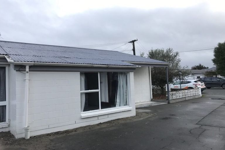 Photo of property in 1/12 Mcfaddens Road, St Albans, Christchurch, 8052