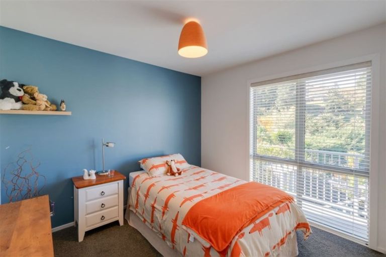 Photo of property in 22 Cornwall Road, Lyttelton, 8082