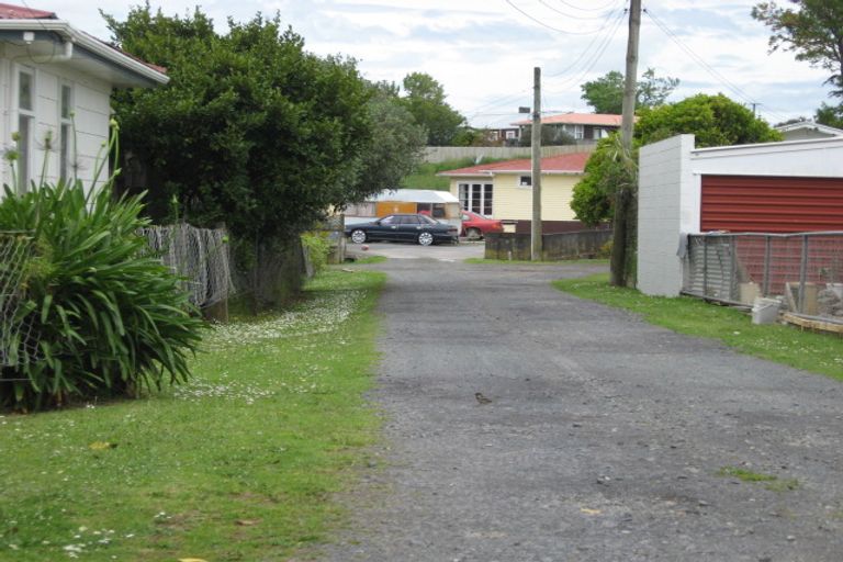 Photo of property in 28 Jordan Road, Mangere, Auckland, 2022