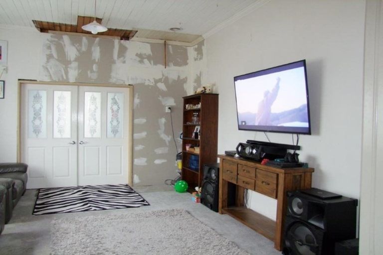 Photo of property in 14 Ajax Street, Milton, 9220