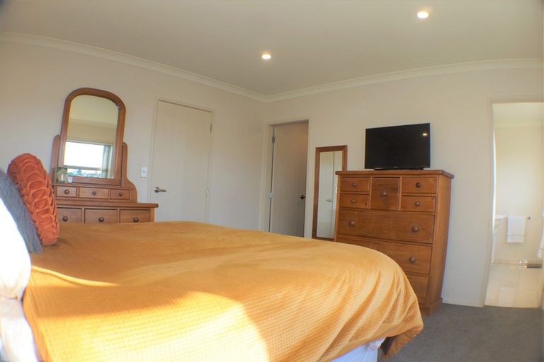 Photo of property in 9 Ko Place, Pyes Pa, Tauranga, 3112