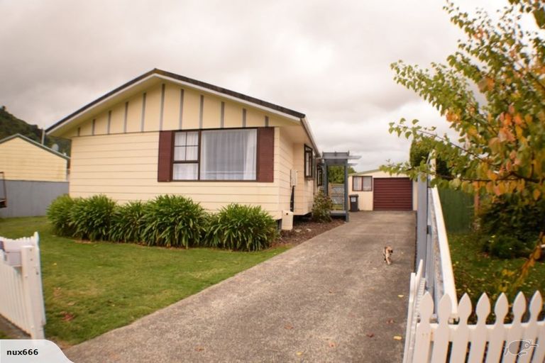 Photo of property in 98 Totara Park Road, Totara Park, Upper Hutt, 5018