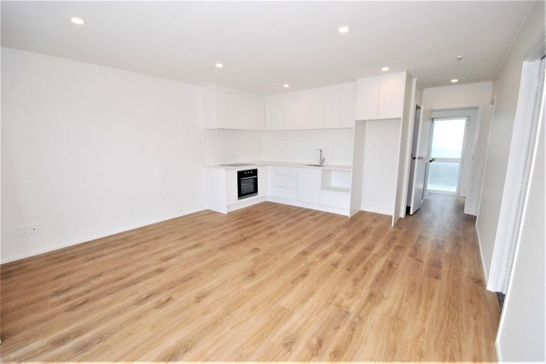 Photo of property in 2/52 Cherry Road, Bucklands Beach, Auckland, 2014