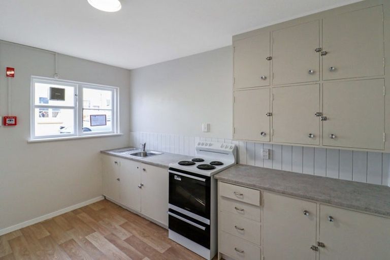 Photo of property in 2 Argyle Grove, Trentham, Upper Hutt, 5018