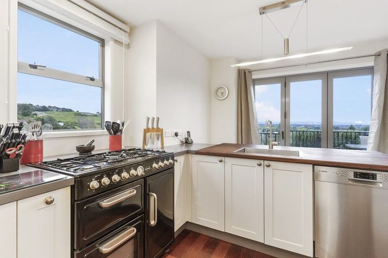 Photo of property in 15 Flight Valley Way, Welcome Bay, Tauranga, 3175