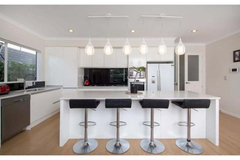 Photo of property in 24 Castlederg Drive, Flat Bush, Auckland, 2019