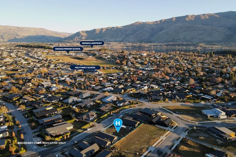 Photo of property in 66 Kirimoko Crescent, Wanaka, 9305