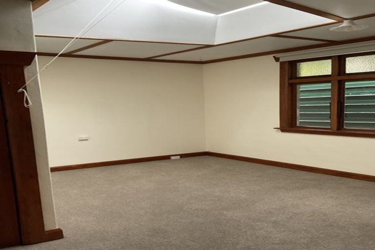 Photo of property in 69 Paynters Avenue, Strandon, New Plymouth, 4312