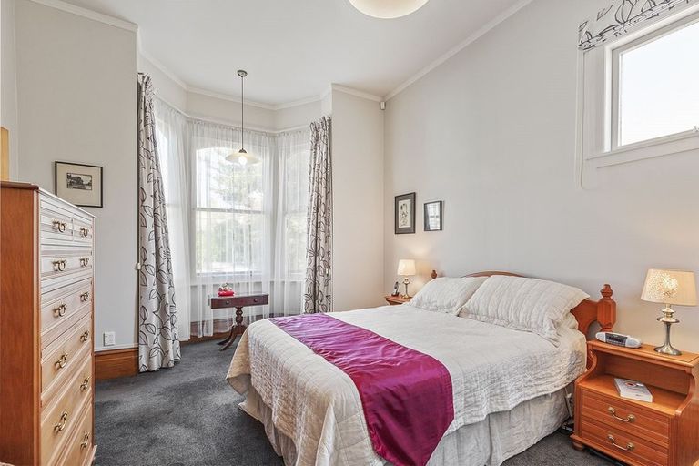 Photo of property in 17 Armour Avenue, Mount Victoria, Wellington, 6011