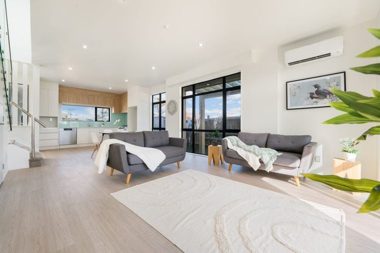 Photo of property in 14c York Road, Papatoetoe, Auckland, 2104