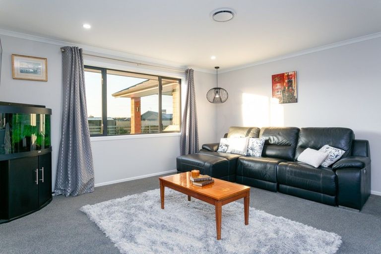 Photo of property in 43 Seachange Drive, Leamington, Cambridge, 3432