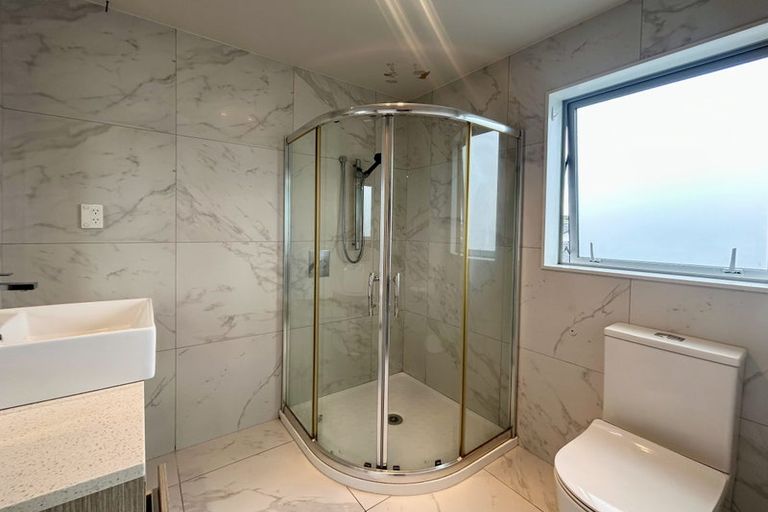 Photo of property in 16 Kaipuke Crescent, Gulf Harbour, Whangaparaoa, 0930