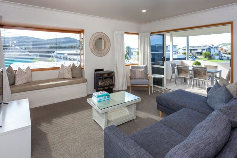 Photo of property in 102 Saint Patricks Row, Whangamata, 3620