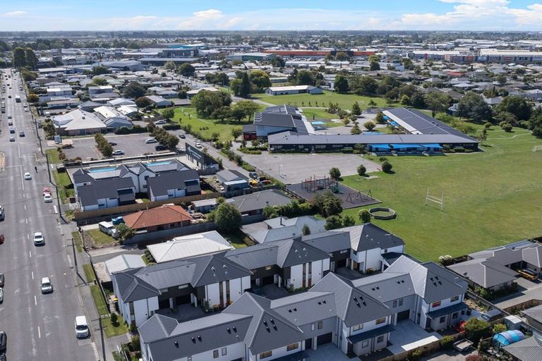 Photo of property in 4/45 Amyes Road, Hornby, Christchurch, 8042