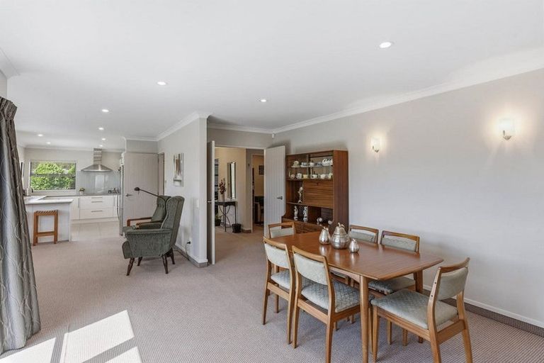 Photo of property in 2 Pearson Place, Paraparaumu, 5032