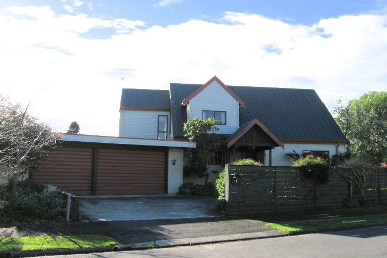 Photo of property in 2 Golf Grove, St Andrews, Hamilton, 3200