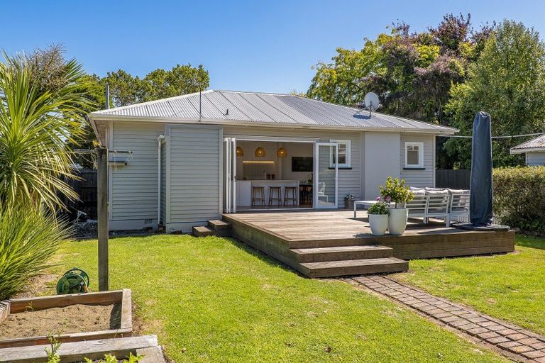 Photo of property in 224 Geraldine Street, Edgeware, Christchurch, 8013